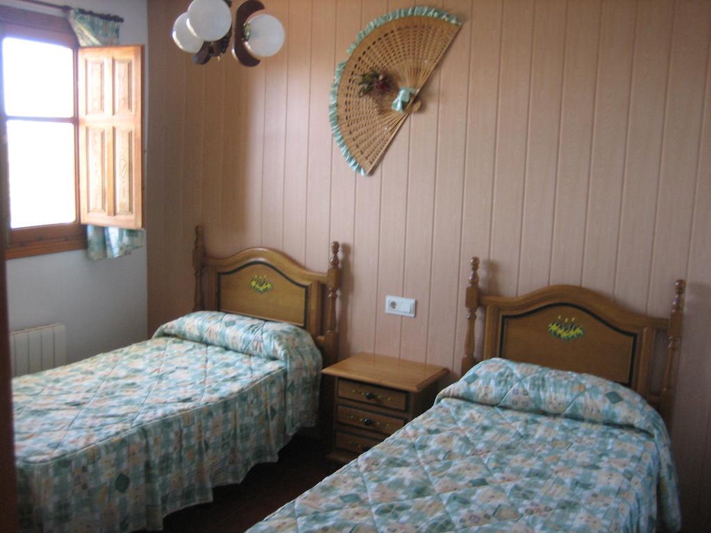 Alojamiento Rural Mirador Del Avellano アルプハラ・デ・ラ・シエラ 部屋 写真